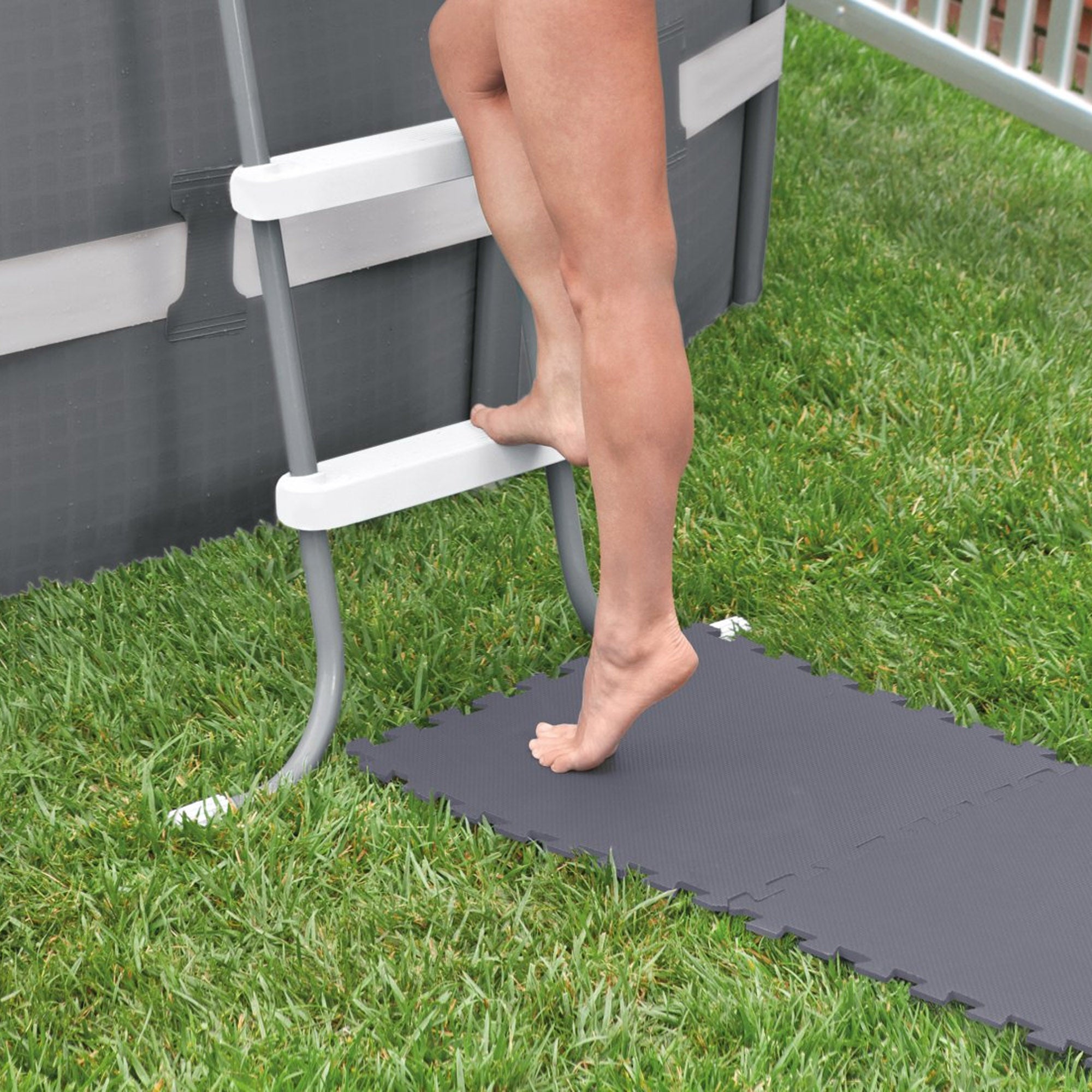 INTEX - Tappeto Sotto Piscina Componibile Grigio 50x50 cm - set 8 pezzi