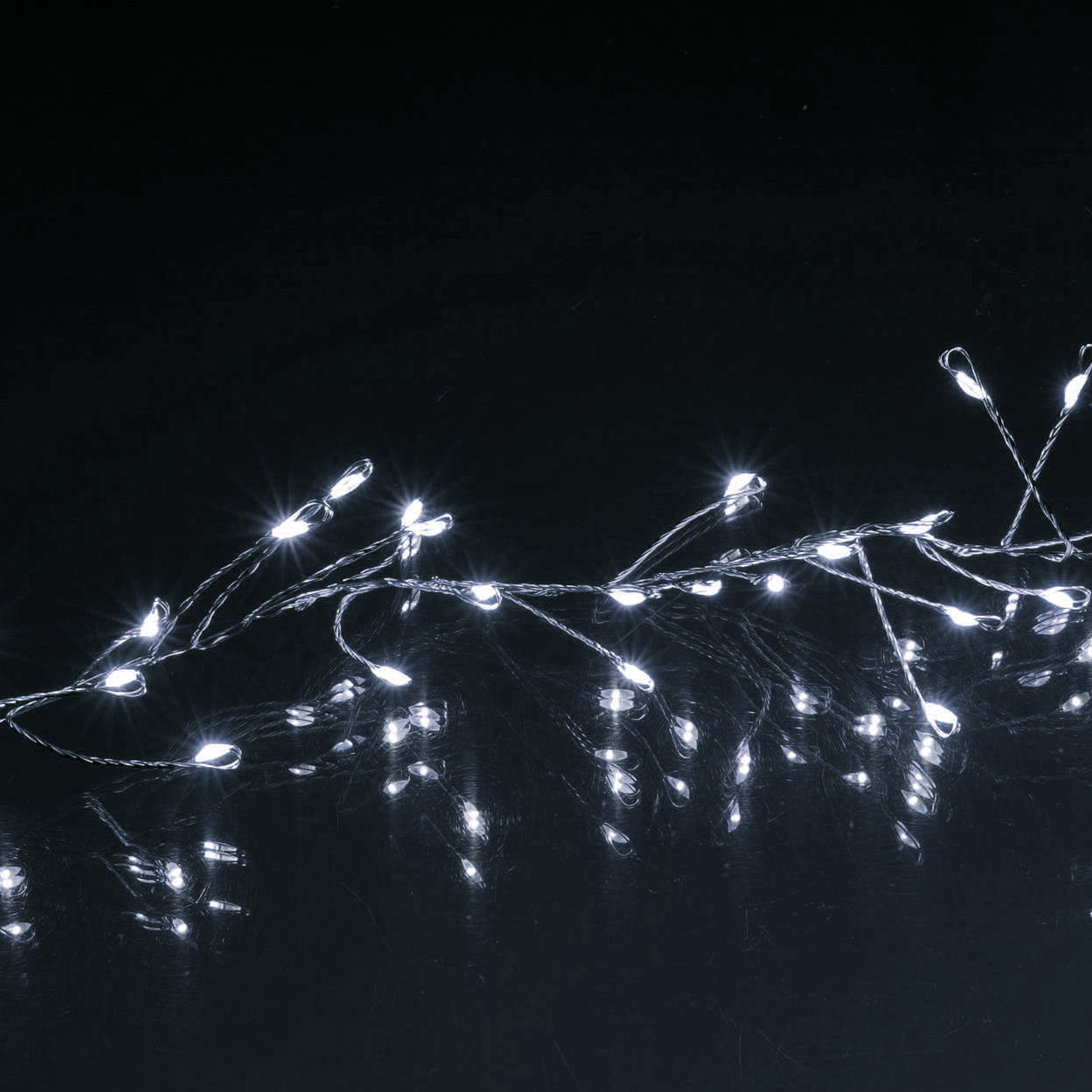 DICTROLUX - Ghirlanda Luminosa 30 MicroLED Bianco Freddo con 10 Flash a Batteria 1,5 metri di luci