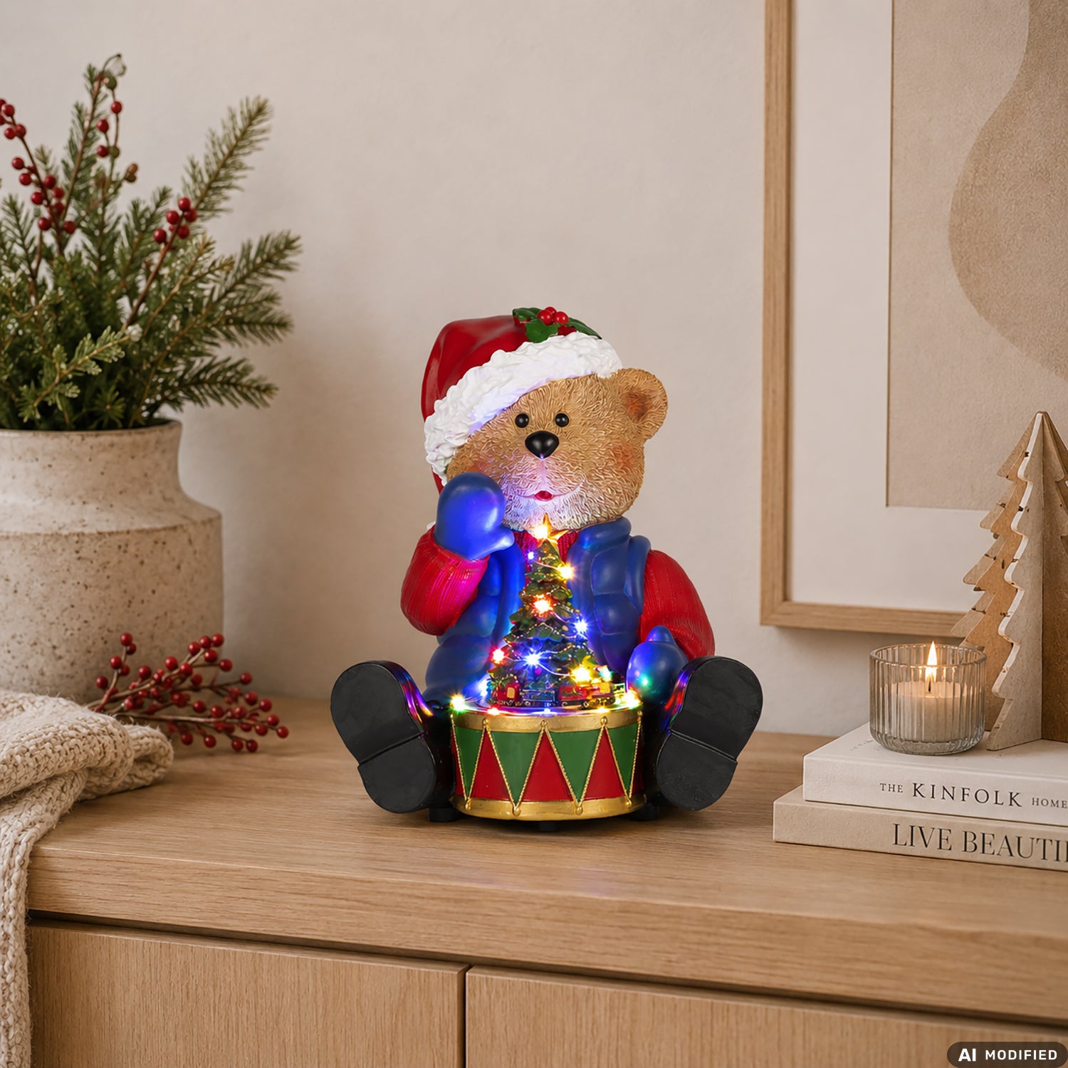 VESTIAMO CASA GRAN NATALE - Orsetto Natalizio con Movimento, Musica e LED Multicolor a Batterie h27 cm