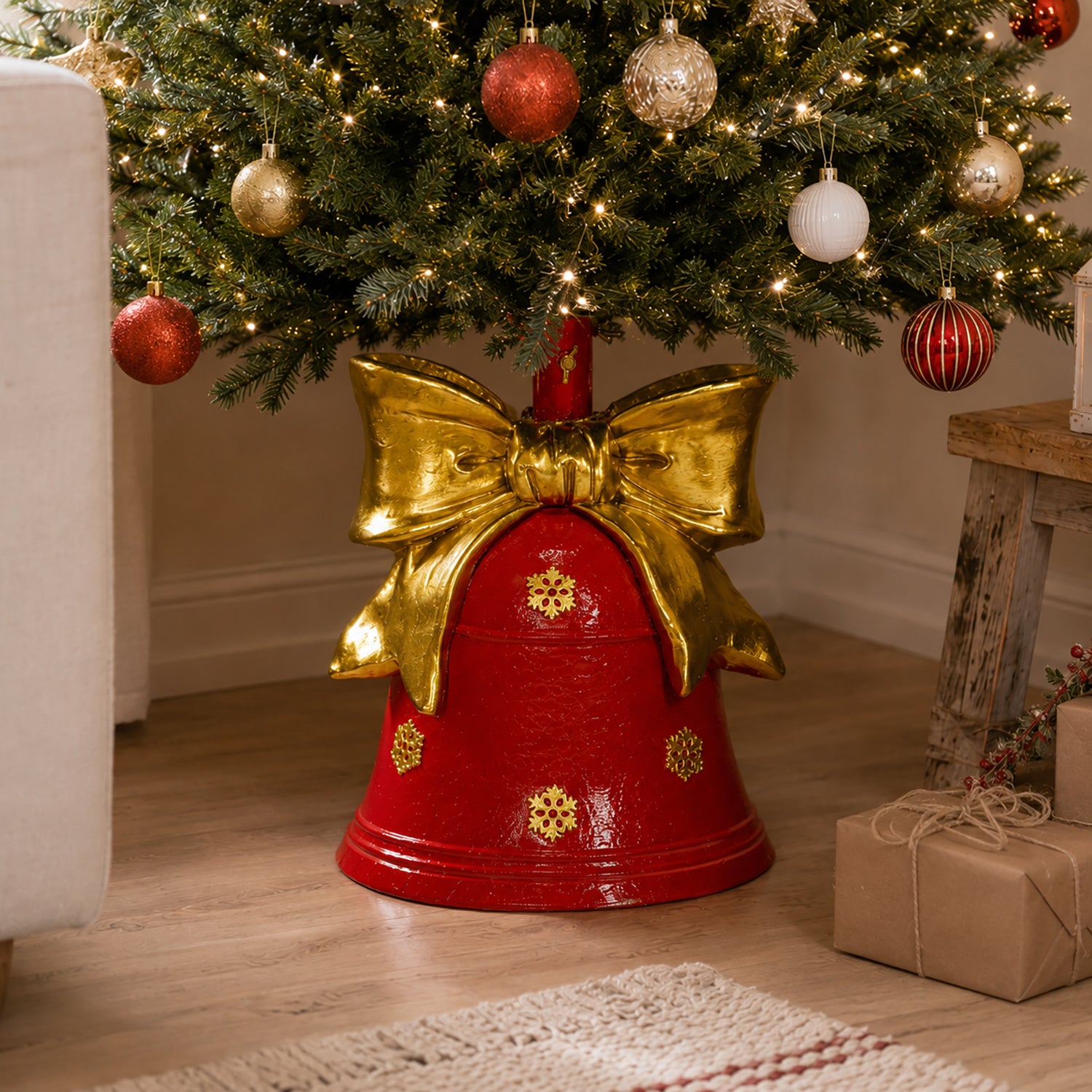 VESTIAMO CASA GRAN NATALE - Base Albero di Natale Campana con Fiocco Oro e Rosso h38 cm