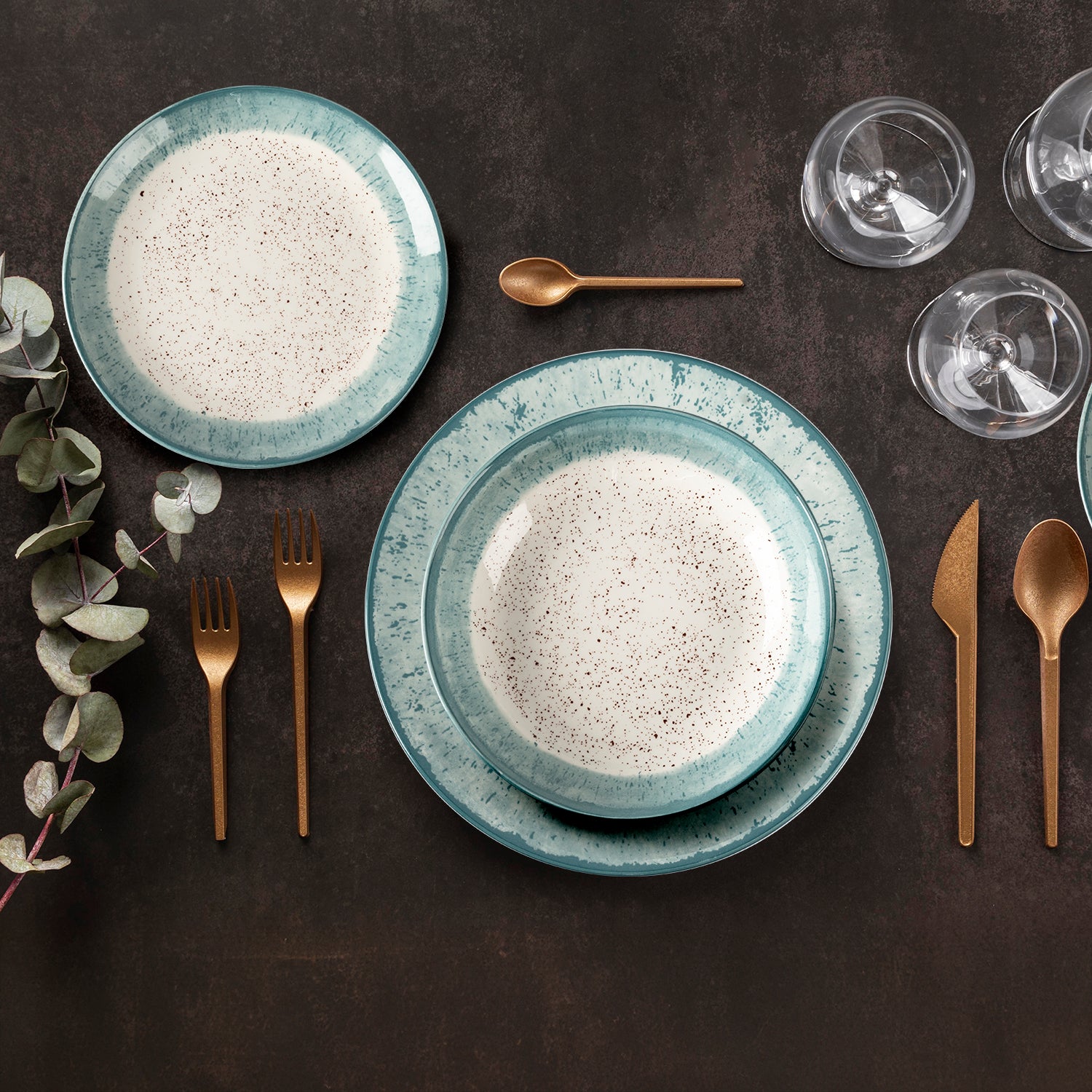 GUSTO CASA - Servizio di piatti in porcellana Demetra Light Blue 18 pezzi