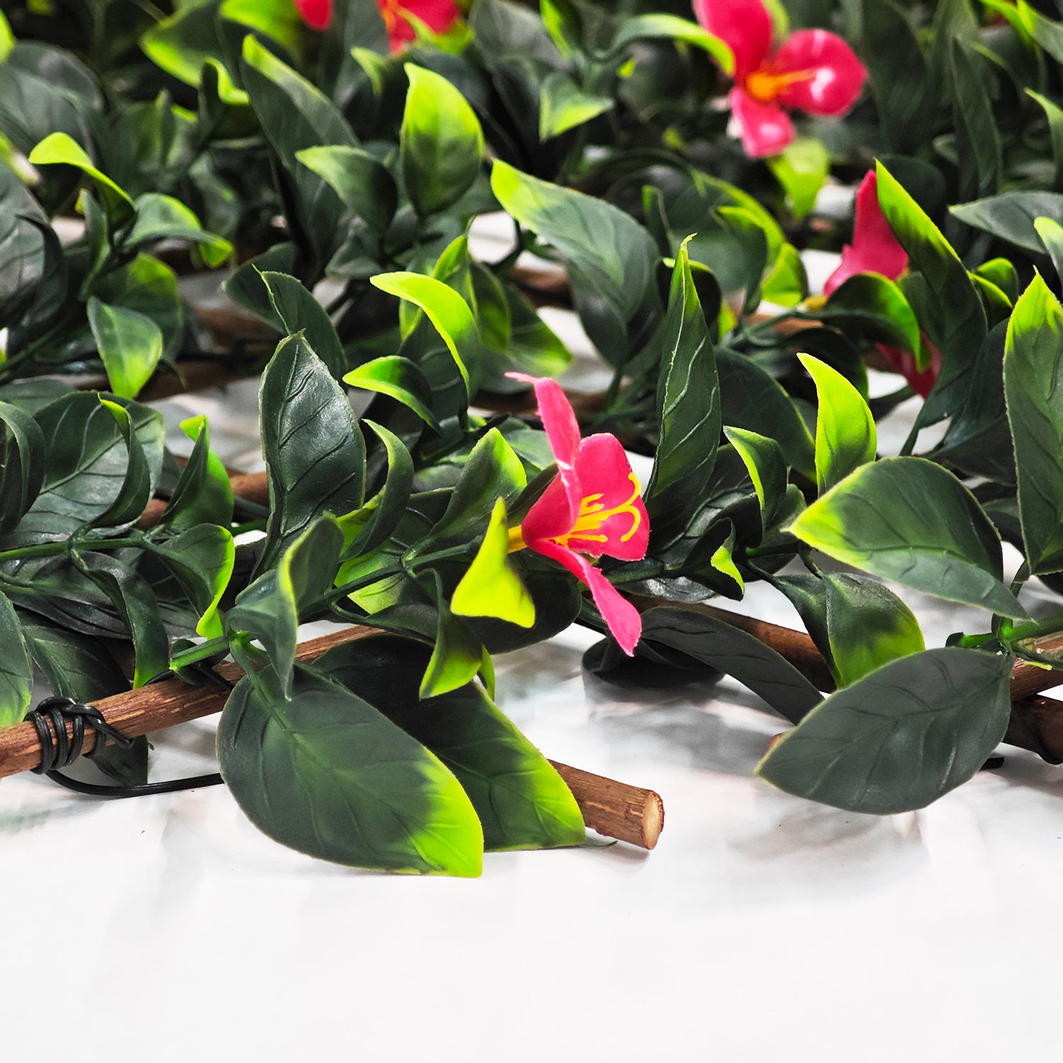 VESTIAMO CASA GIARDINO - Siepe Artificiale Estensibile Foglie con Fiori h90x180 cm