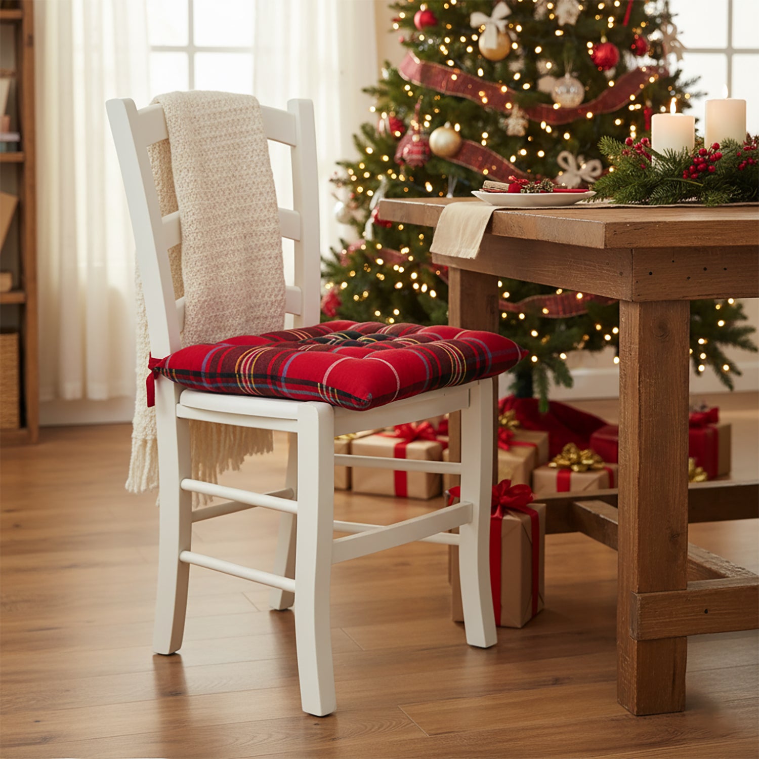 VESTIAMO CASA GRAN NATALE - Cuscino Natalizio in Cotone Tartan Rosso 40x40 cm