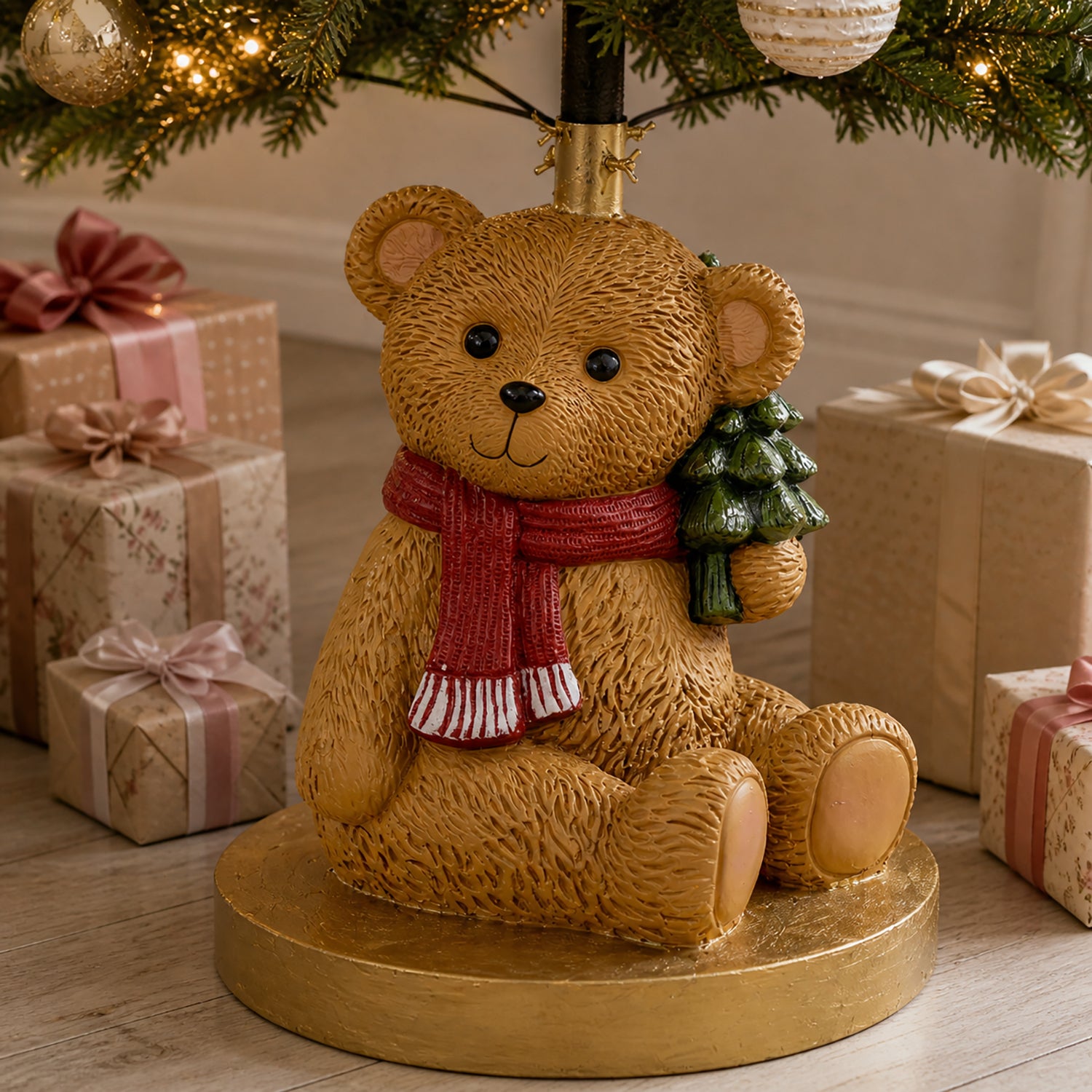 VESTIAMO CASA GRAN NATALE - Base Albero di Natale con Orso Decorativo h54 cm