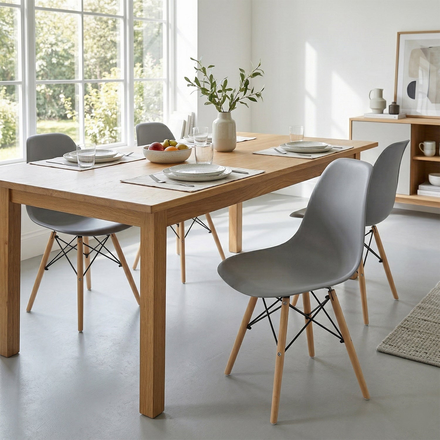VESTIAMO CASA - Sedia da pranzo Grigia in Polipropilene con gambe in legno di Faggio Nordica - h82x52x47 cm