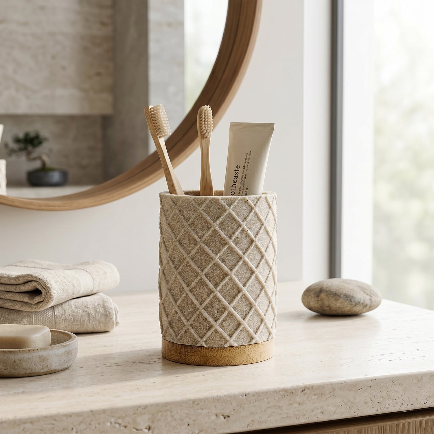 VESTIAMO CASA - Bicchiere Porta Spazzolini in Poliresina Beige e Bamboo - h10 cm x diametro 7,5 cm