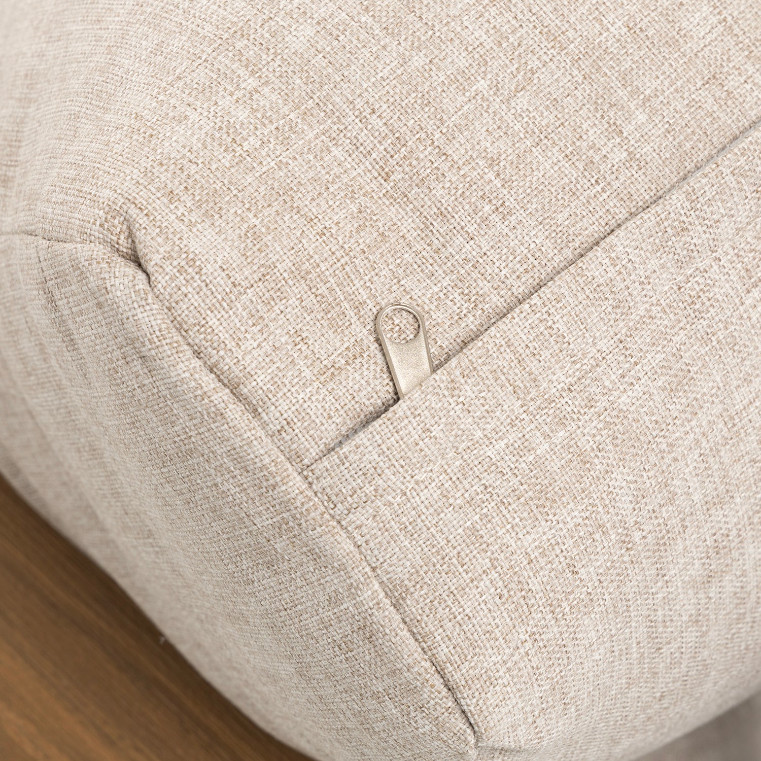 VESTIAMO CASA GIARDINO - Set da giardino 4 pezzi Struttura in Alluminio Bianco, braccioli in Polywood e cuscini Beige