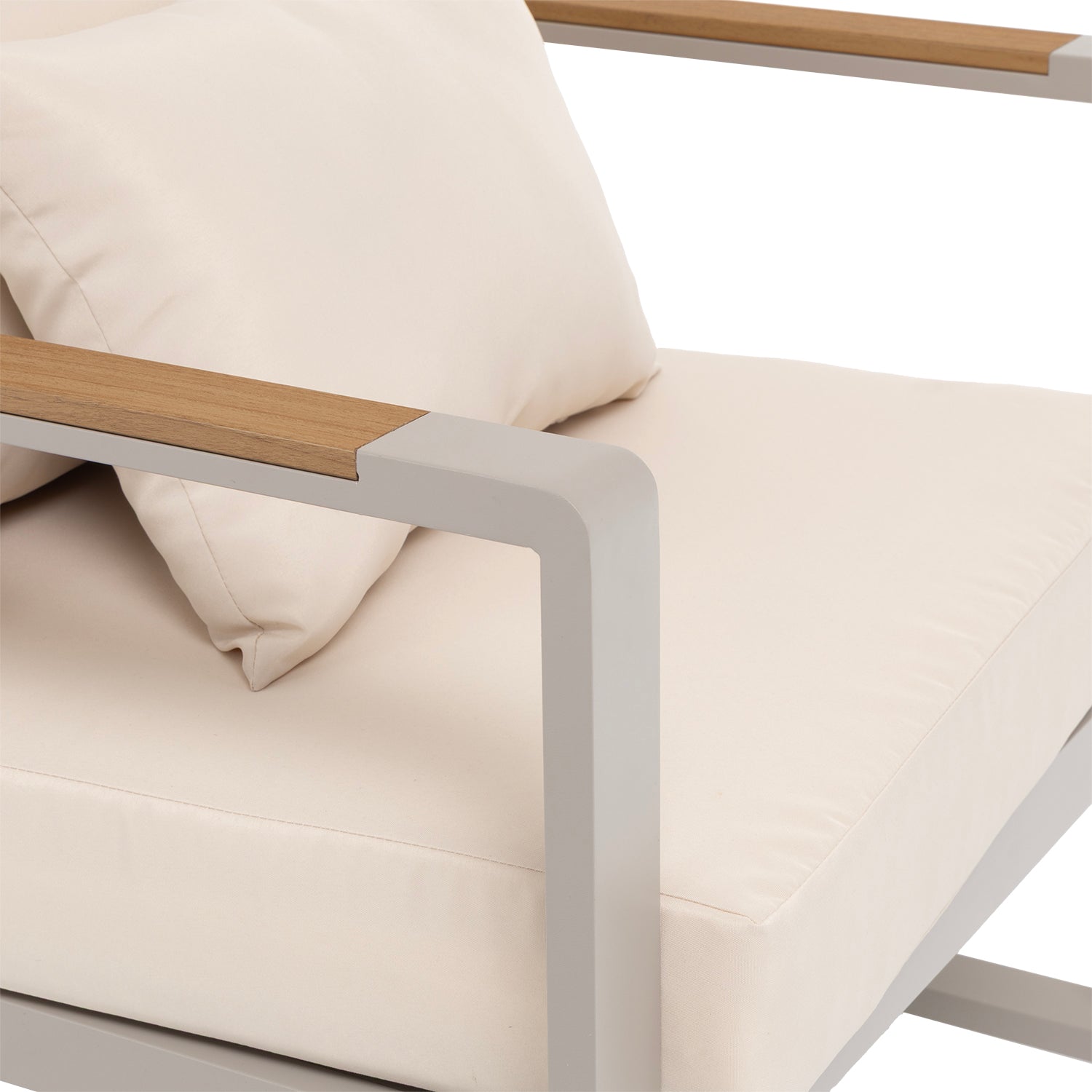 VESTIAMO CASA GIARDINO - Set da giardino 4 pezzi struttura in alluminio Sabbia e braccioli in Polywood con cuscini Beige - Formato da 1 divano, 2 poltrone e 1 tavolino