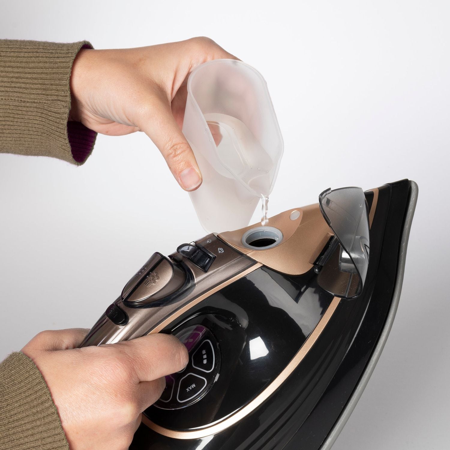 DICTROLUX - Ferro da stiro a vapore Digitale Silk Gold 2400 Watt