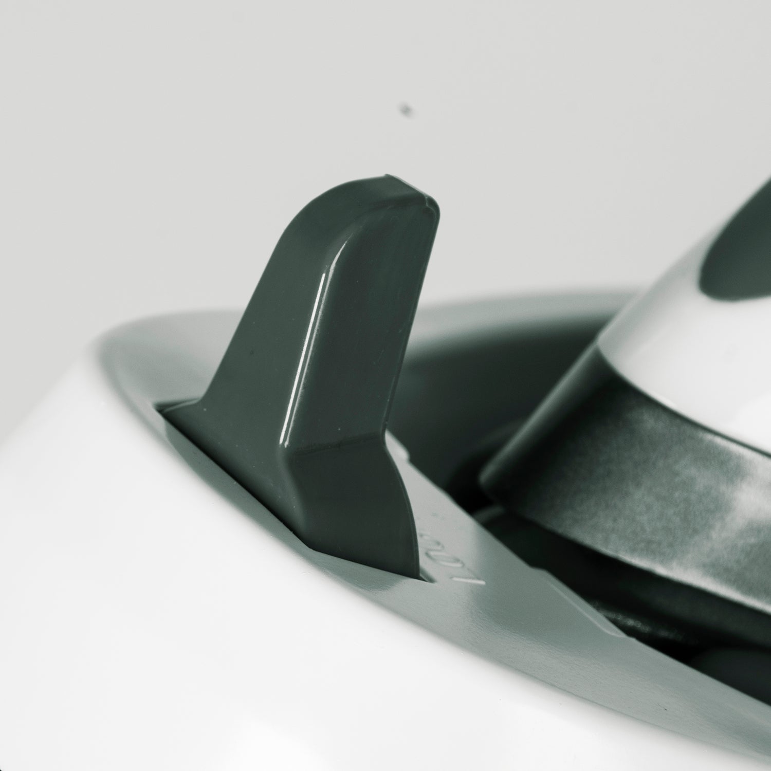 DICTROLUX - Ferro da Stiro con Caldaia Silk Grey 2400 Watt