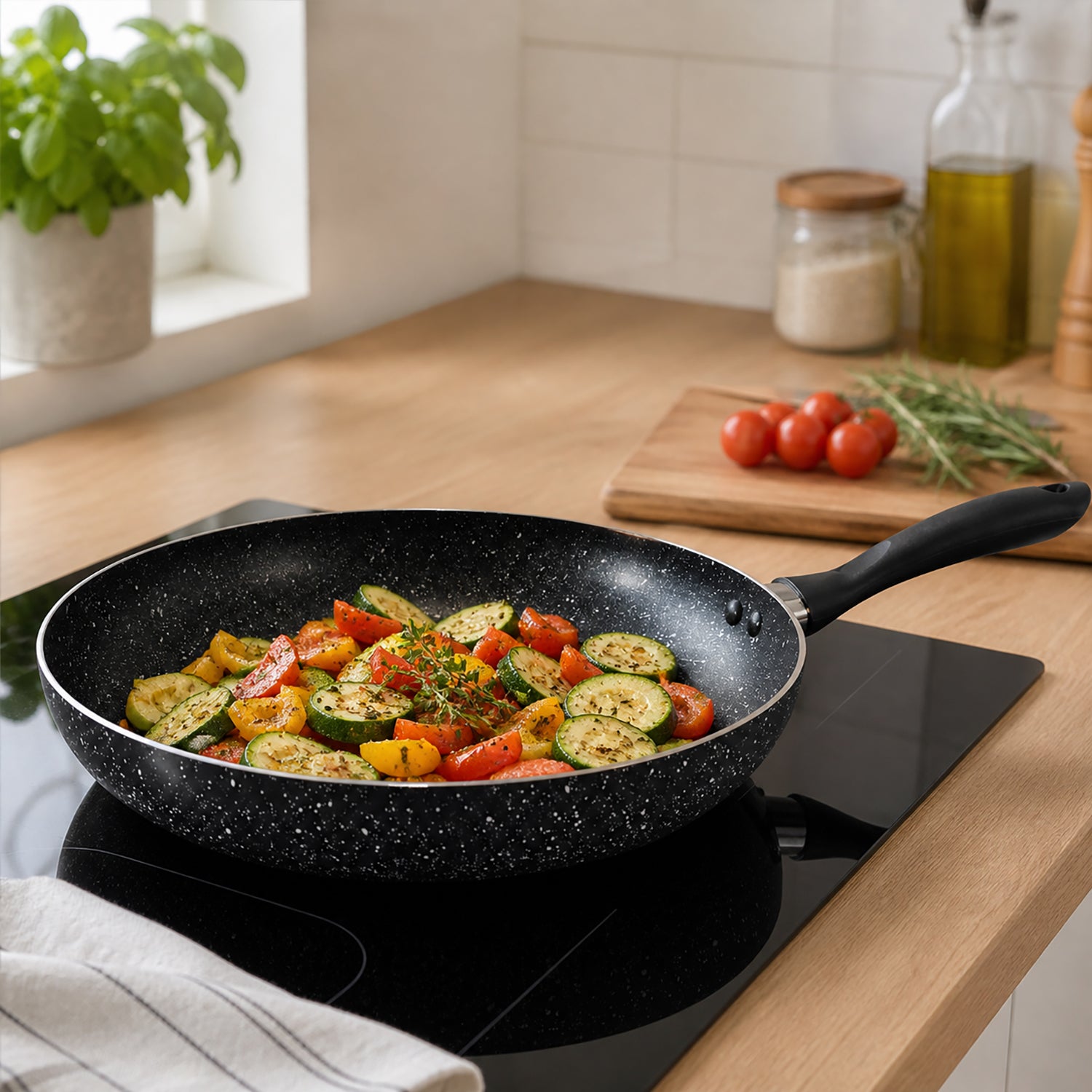 GUSTO CASA - Padella con fondo a induzione Kyra Top Quality diametro 24 cm