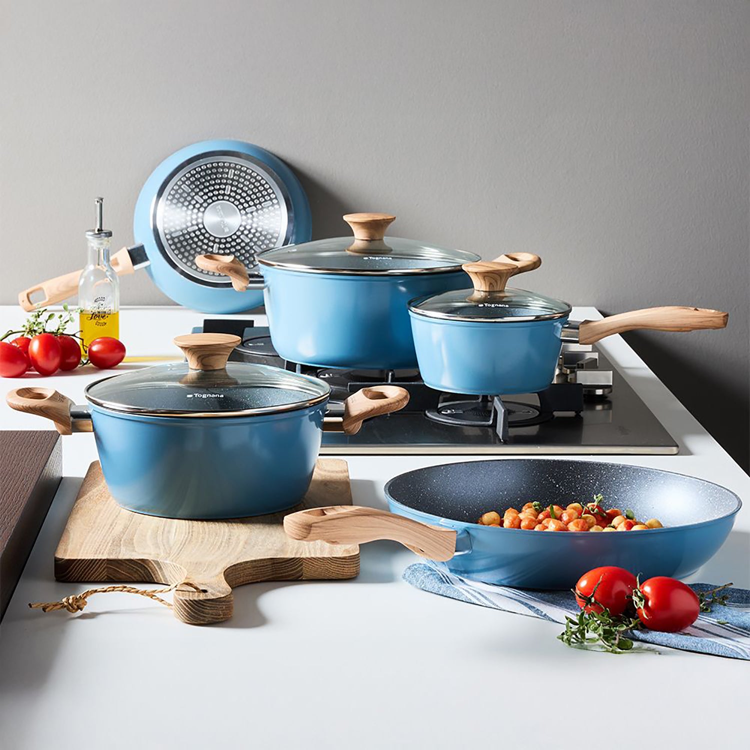 TOGNANA - Batteria Pentole 8 pezzi in alluminio Azzurro Linea Skyline Stone