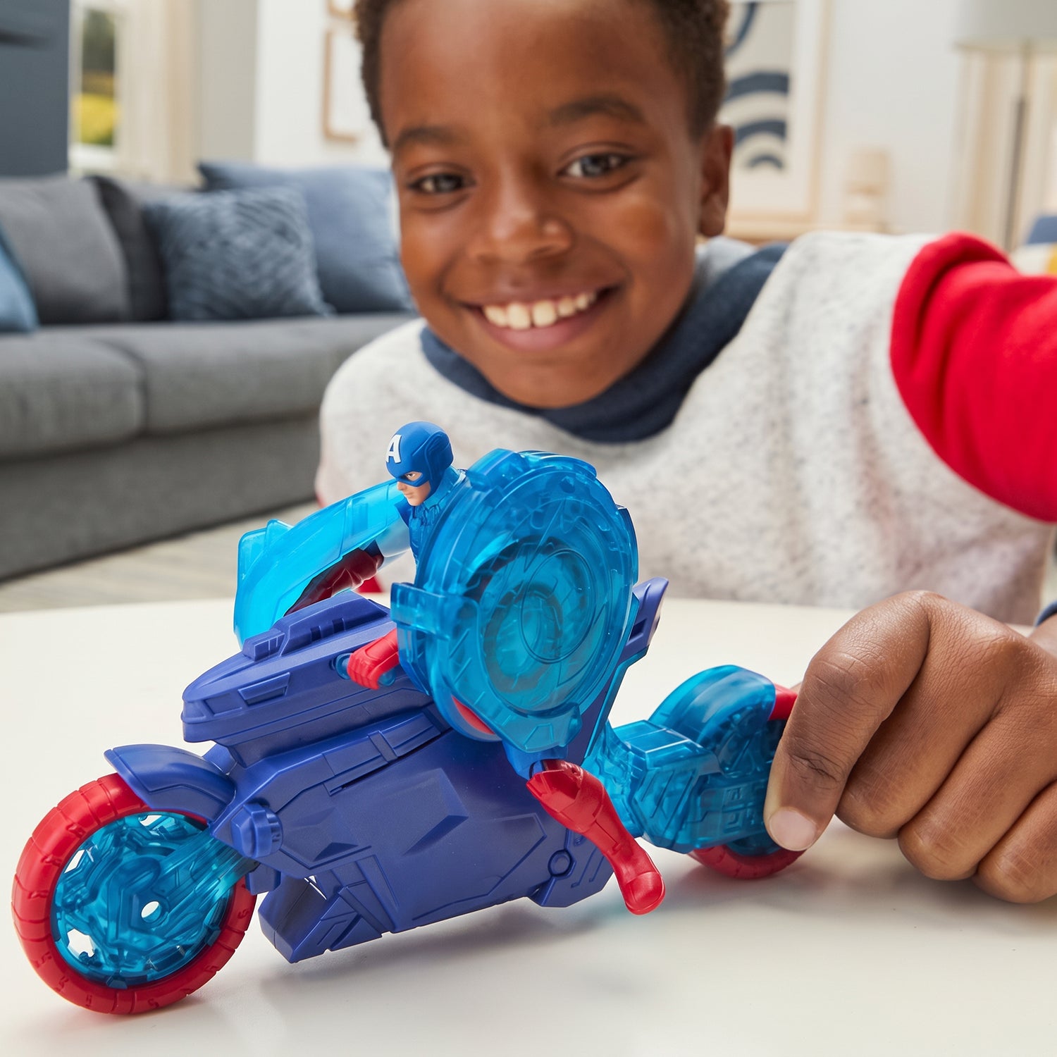 HASBRO - Marvel Avengers Epic World of Action Captain America Shield-Shot Cycle con Moto, Personaggio e Scudo Lanciabile 10 cm