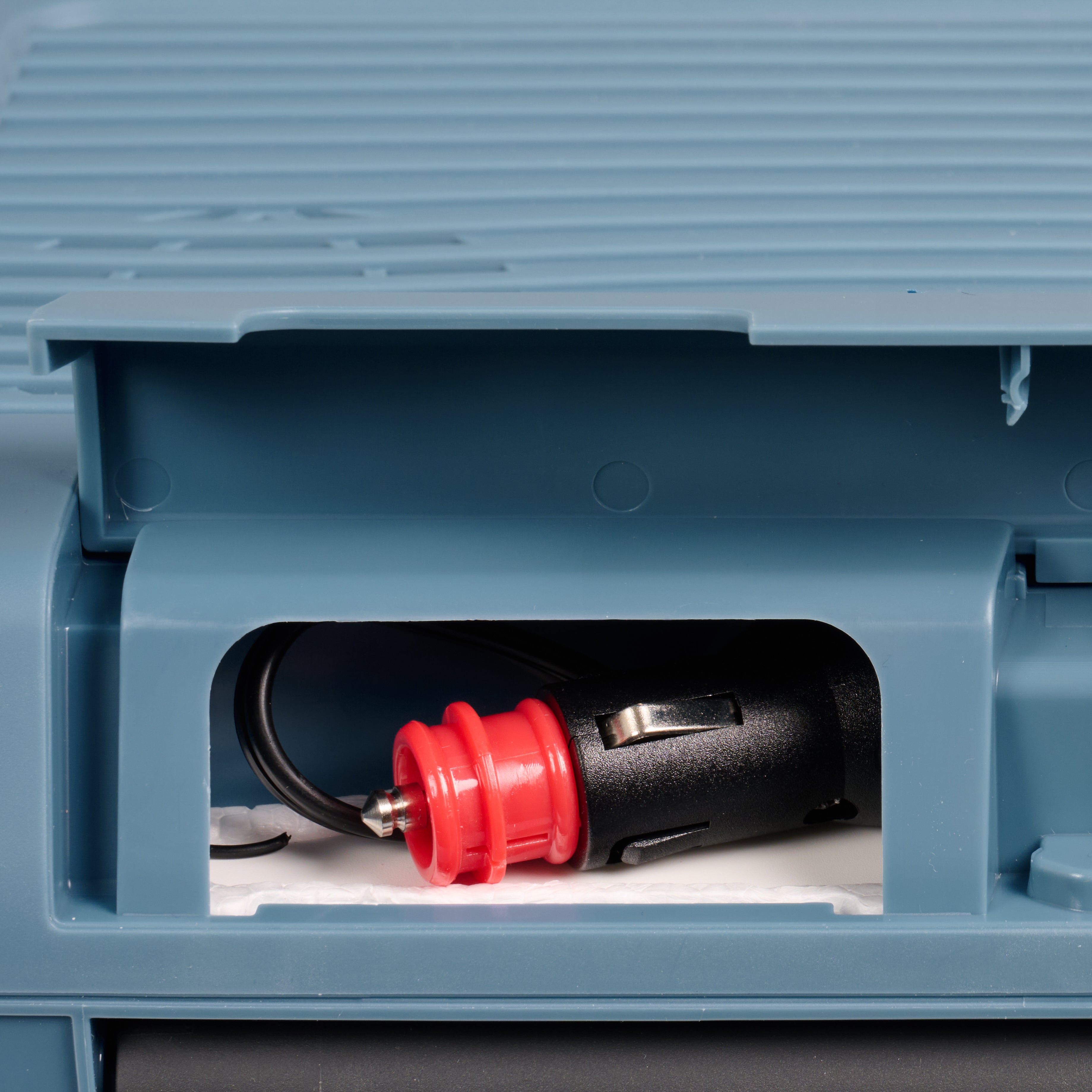 IGLOO - Frigorifero portatile termoelettrico IE24 AC/DC da 24 litri Azzurro ghiaccio