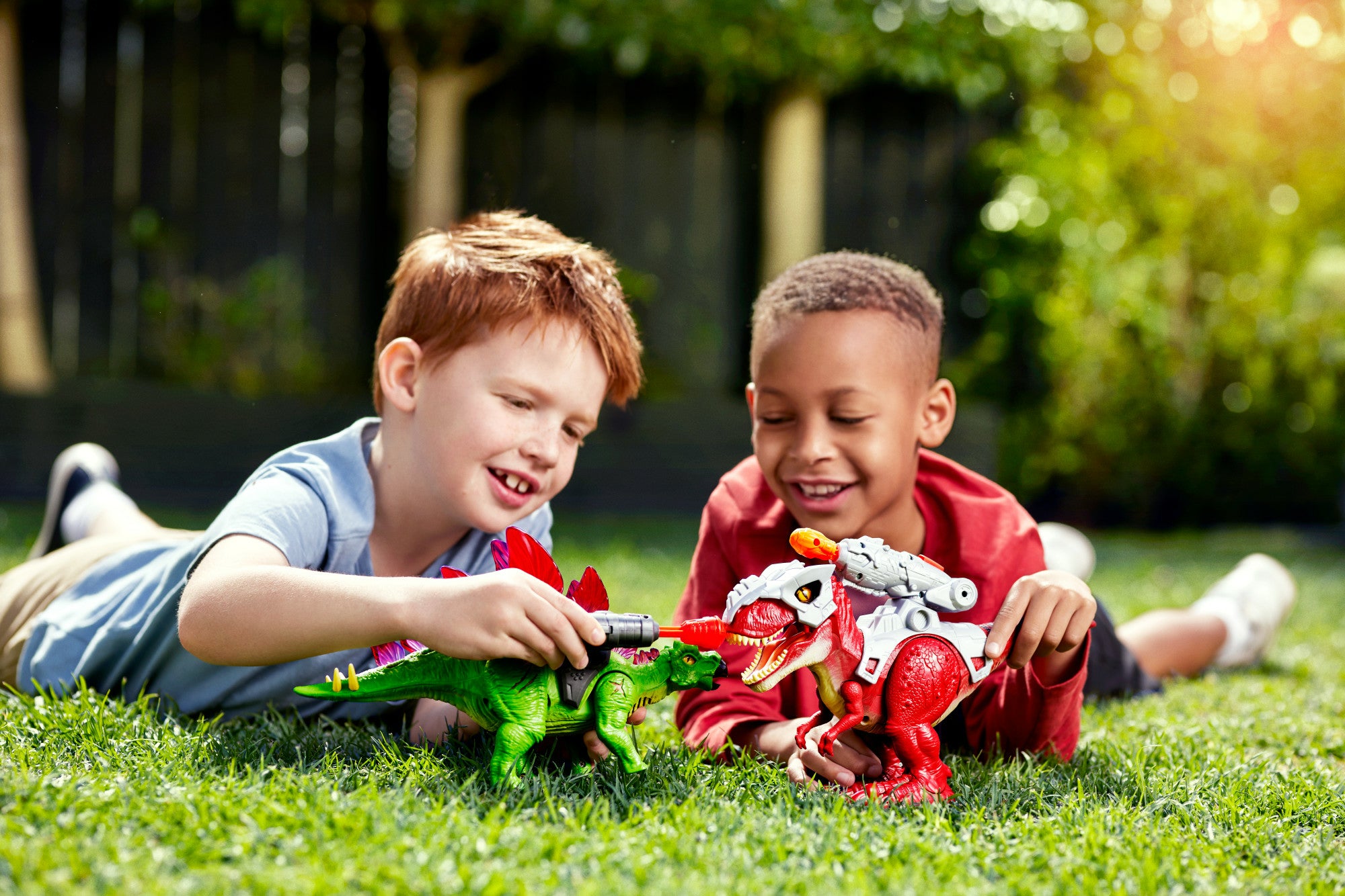 ZURU - Robo Alive Dino Wars Stegosaurus - Dinosauro Robotico con Luci, Suoni e Lancia Proiettili