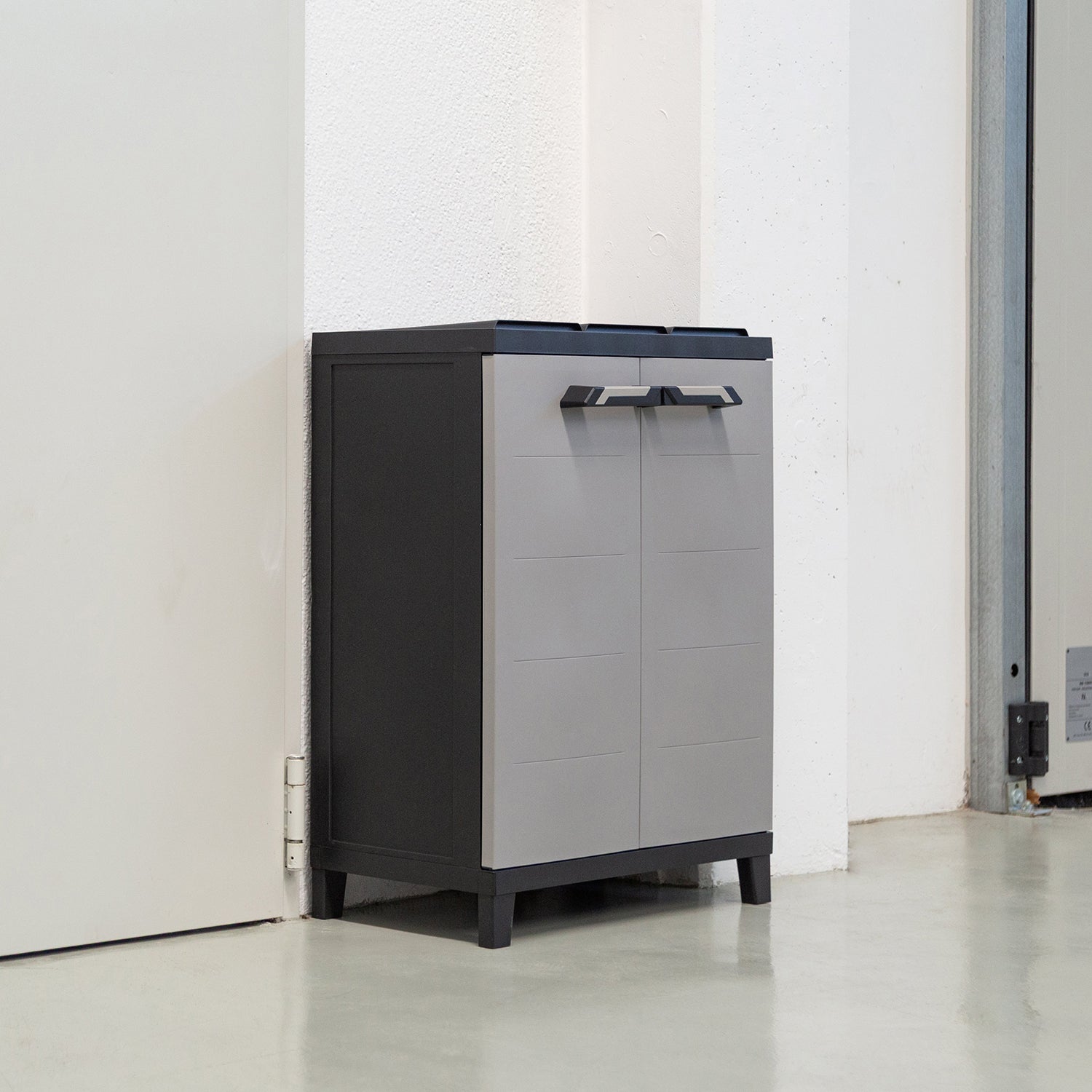 TOOMAX - Armadio per raccolta differenziata Prime 3 Scomparti Antracite Scuro/Grigio Tortora h88x66x40 cm