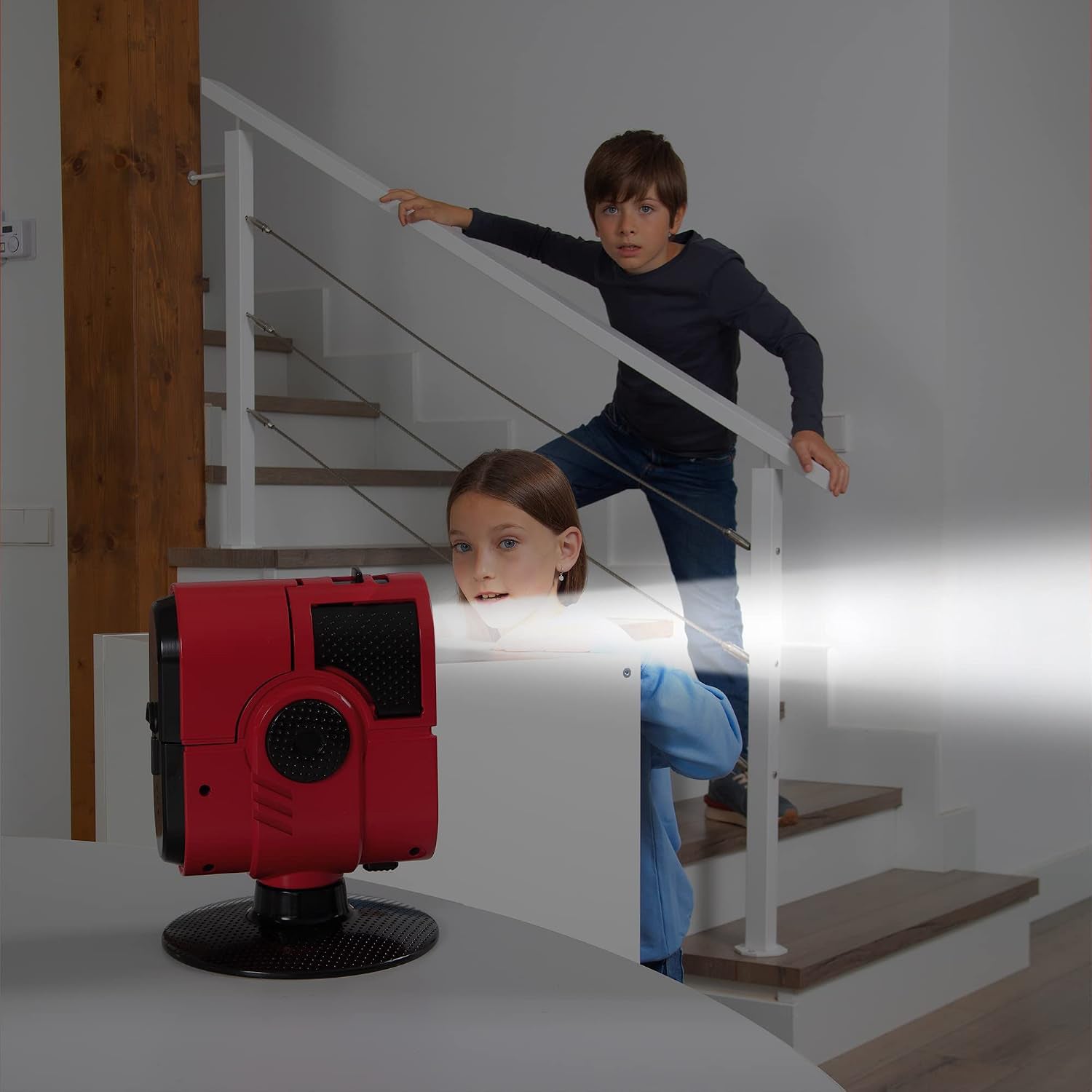 IMC TOYS - Play Fun Camera Escape Gioco di Strategia con Sensore di Movimento, Luce e Suoni 6+ Anni