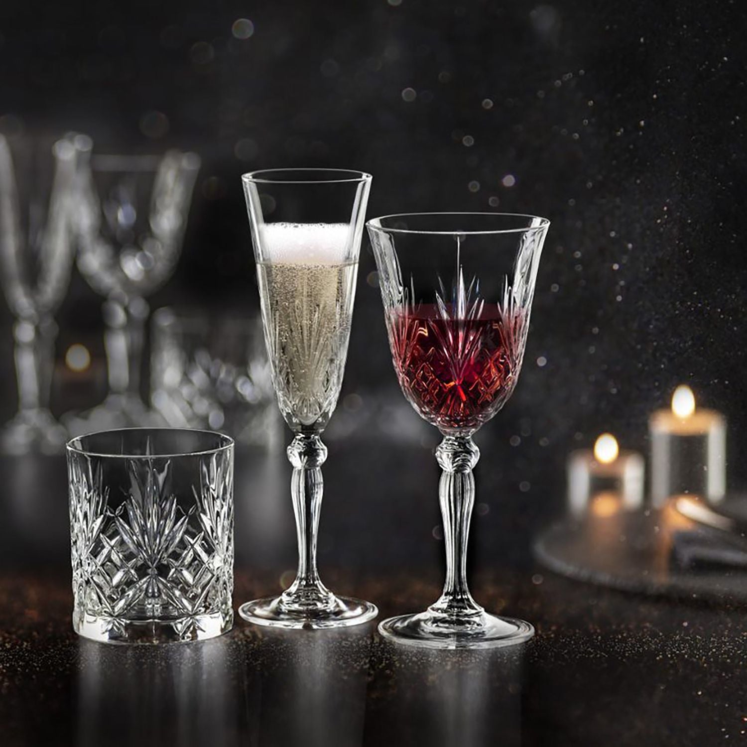 RCR CRISTALLERIA ITALIANA - Set Tavola 18 pezzi in vetro Melodia - Bicchieri e Calici