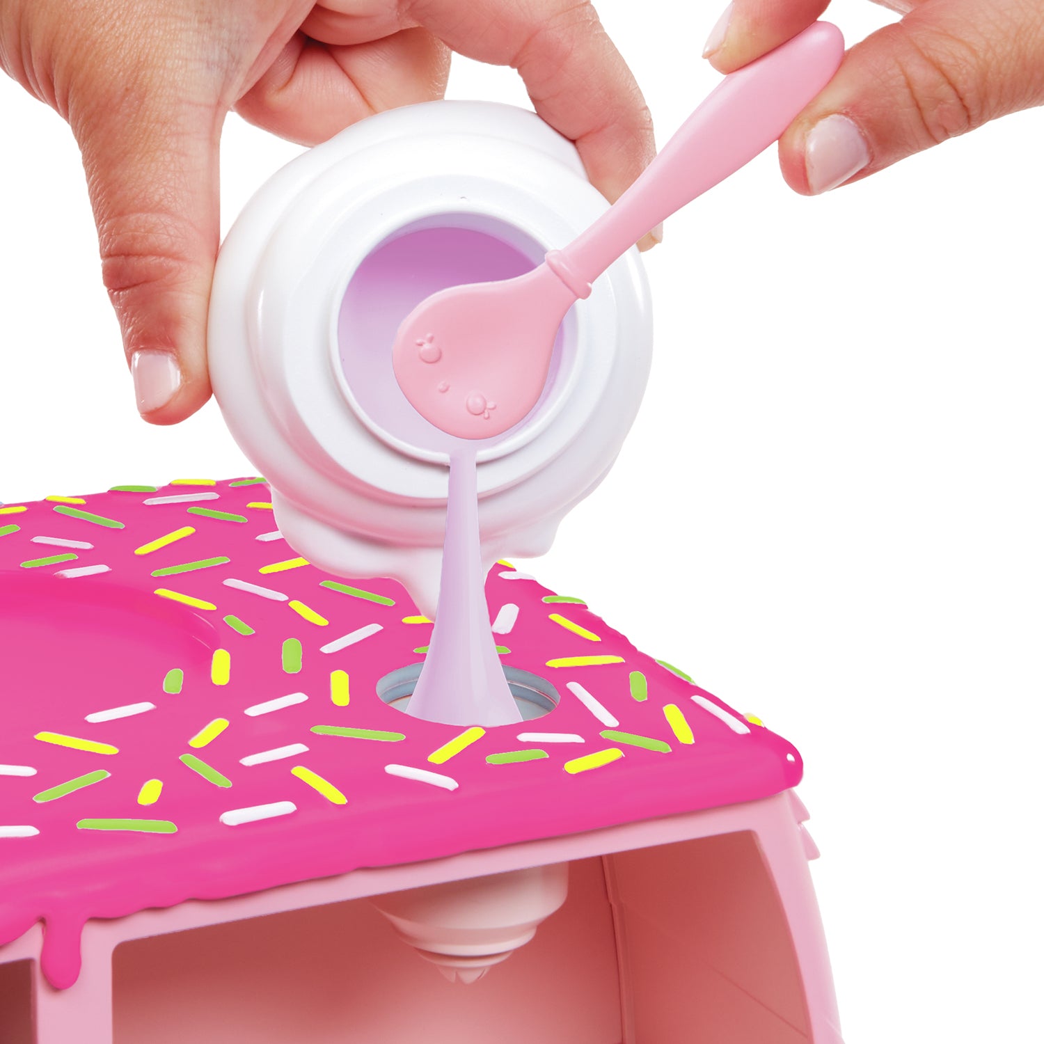 MGA ENTERTAINMENT - Yummiland Lip Gloss Truck con 2 Num Noms e Kit Crea Lucidalabbra 4+ Anni