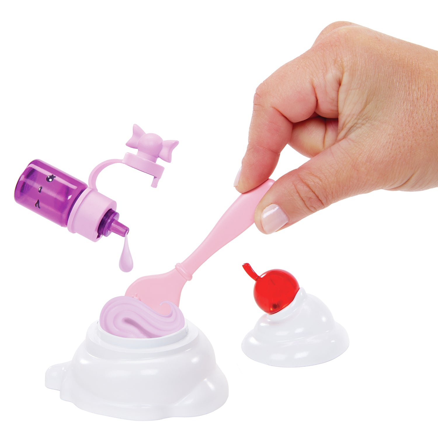 MGA ENTERTAINMENT - Yummiland Lip Gloss Truck con 2 Num Noms e Kit Crea Lucidalabbra 4+ Anni