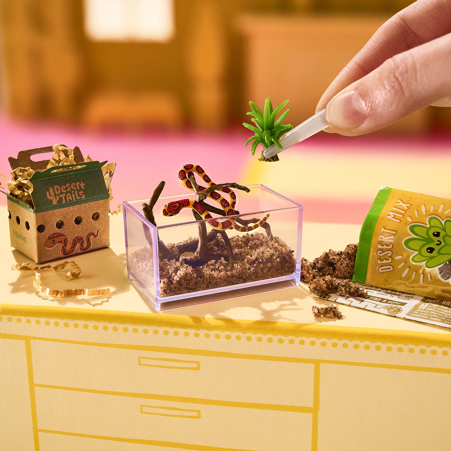 MGA ENTERTAINMENT - Miniverse Make It Mini Animals Series 2 Mini Animale con Habitat a Sorpresa 8+ Anni