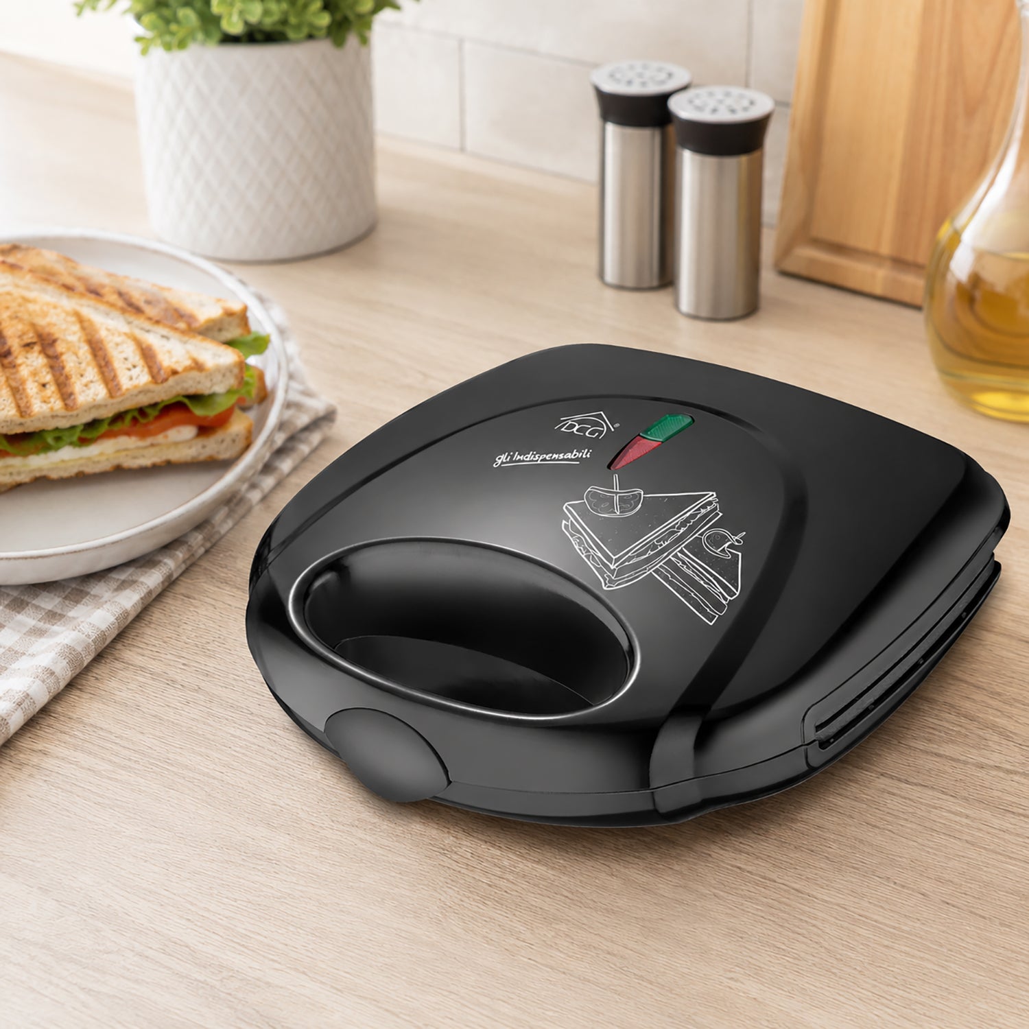 DCG - Mini Bistecchiera Elettrica Gli indispensabili 750 Watt