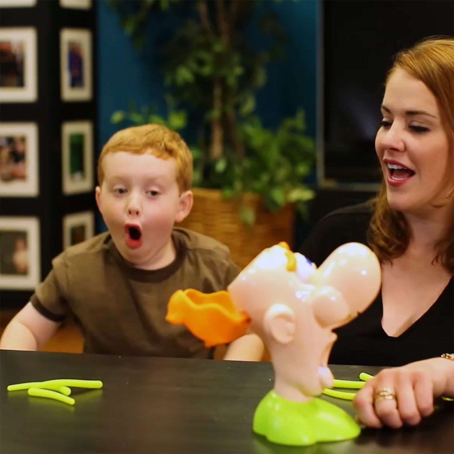 GOLIATH - Mister Ficcanaso