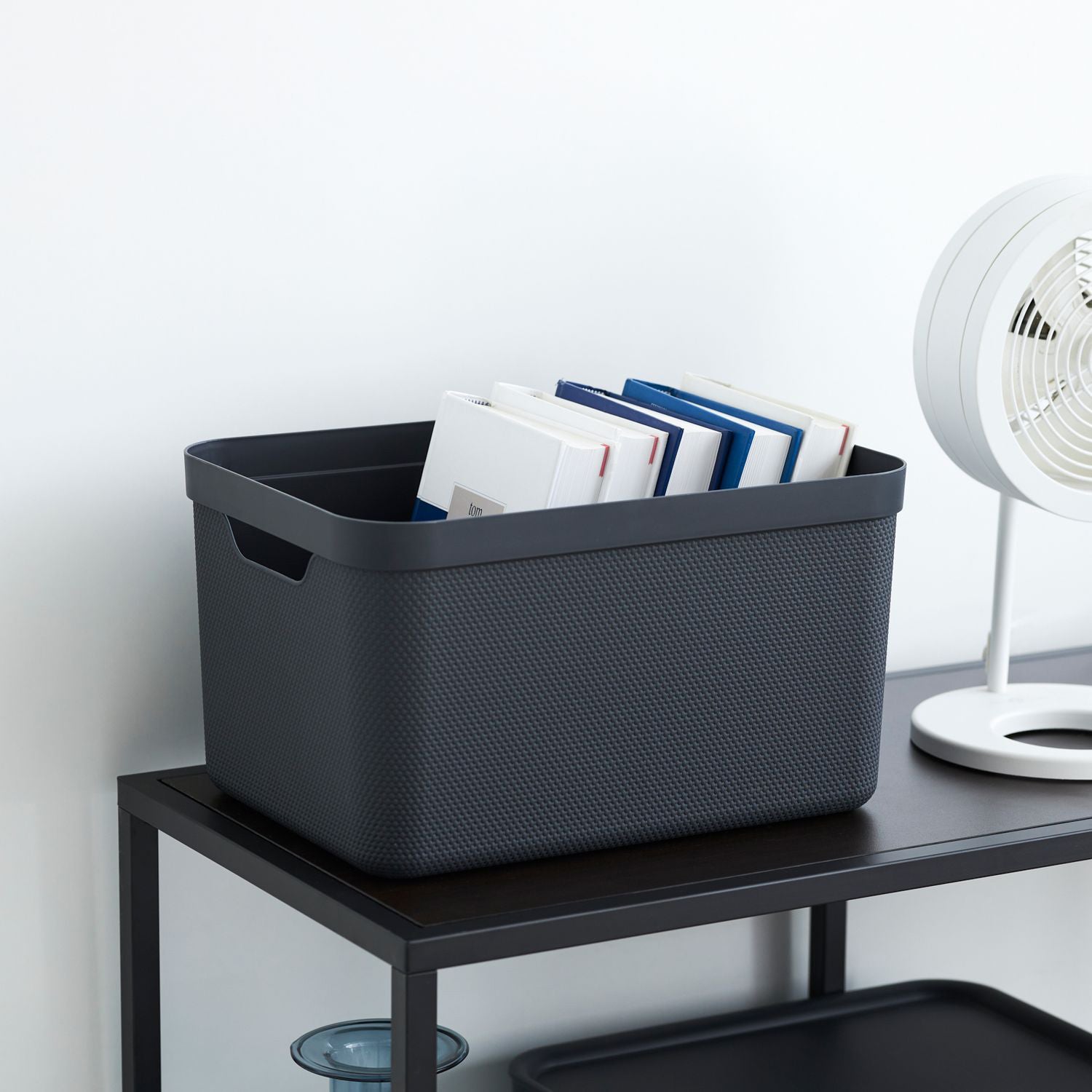 ROTHO - Contenitore Decobox Jive Effetto Tessuto Nero con Coperchio Nero 16 Litri - h20,3x36,5x26,5 cm