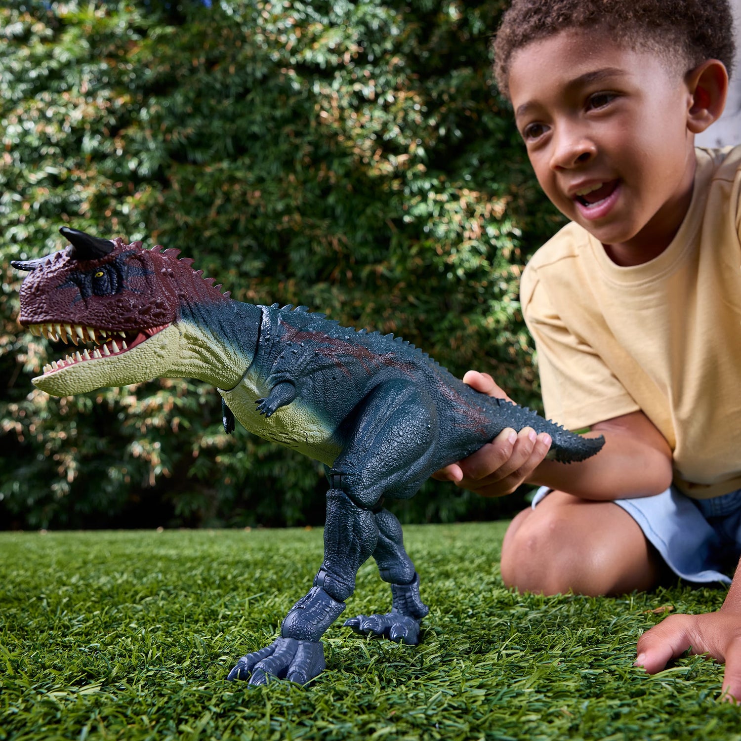 MATTEL - Jurassic World Survival Carnotaurus Charge ’N Chomp 4+ Anni - Dinosauro con Azione Carica e Morso