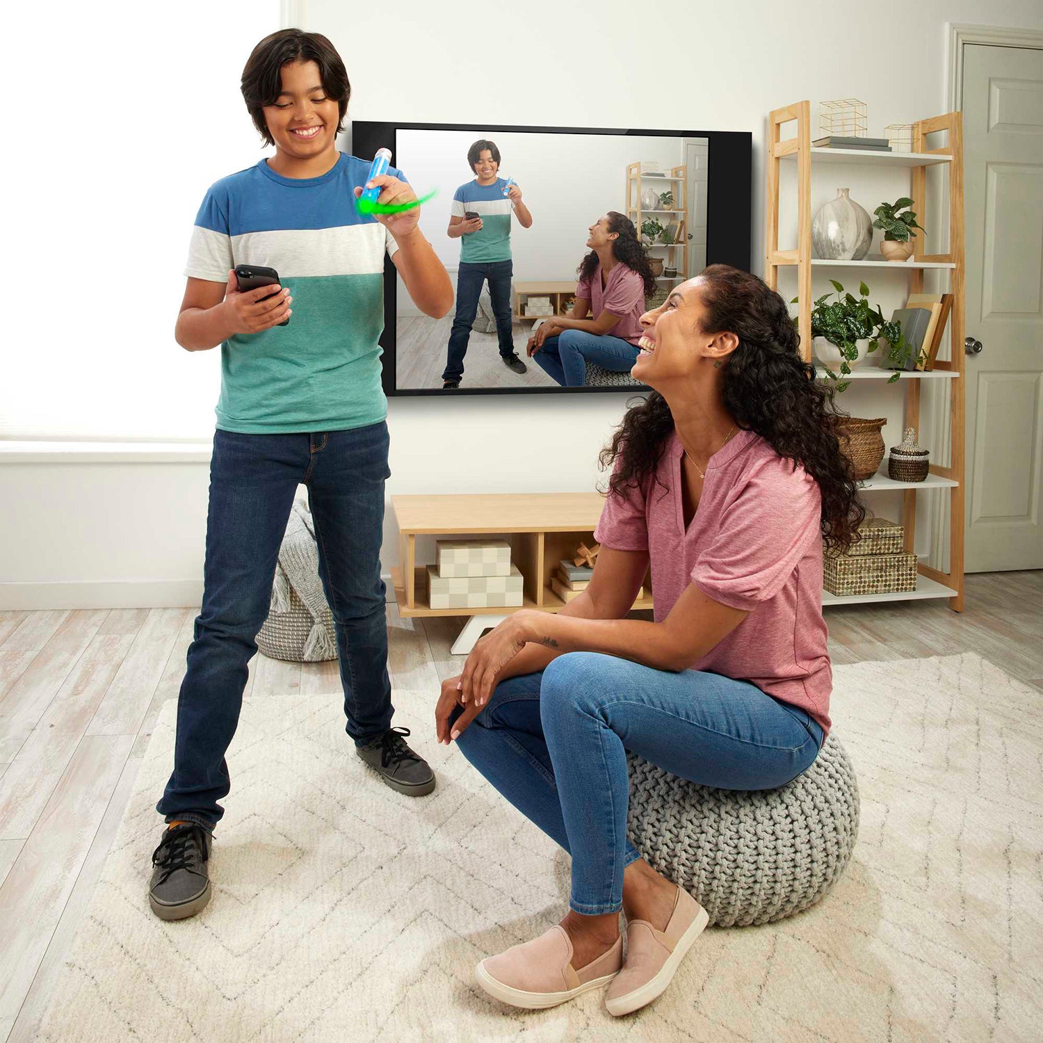 MATTEL - Pictionary Air 2 Gioco di Disegno Interattivo con Penna Luminosa e App 8+ Anni