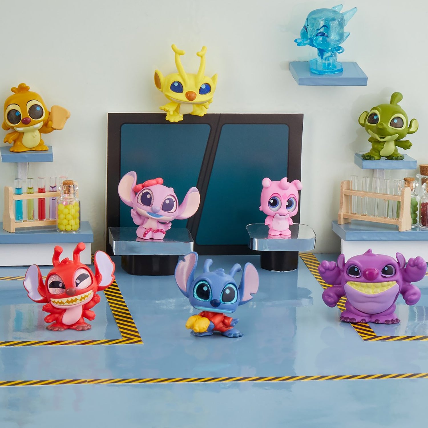 JUST PLAY - Disney Doorables Stitch Experiments Collection Peek - Set 9 Personaggi Collezionabili