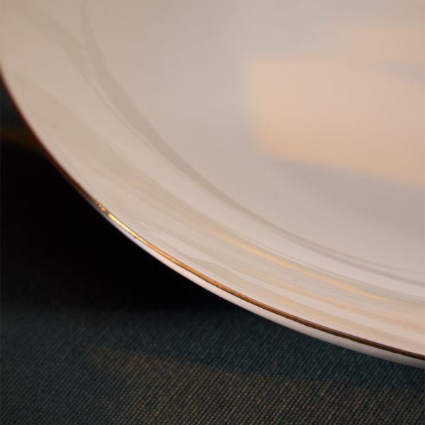 TOGNANA - Servizio di piatti Filo Oro Linea Delphi 18 pezzi in porcellana