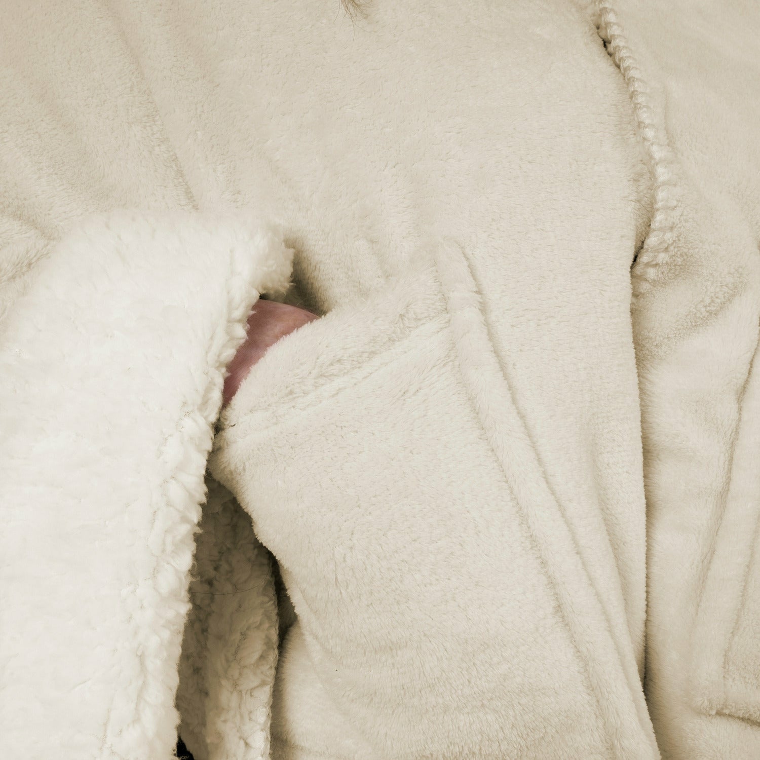 VESTIAMO CASA - Poncho agnellato Flannel taglia unica - 170x90 cm