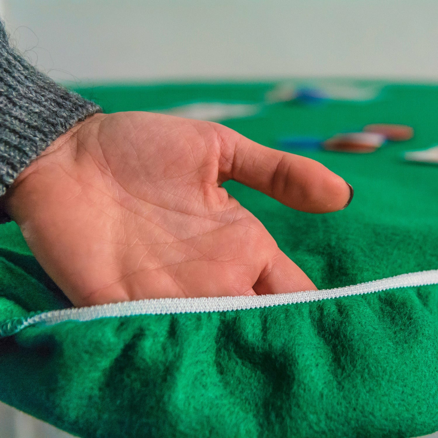 VESTIAMO CASA - Tovaglia proteggi tavolo verde Poker - 140x180cm